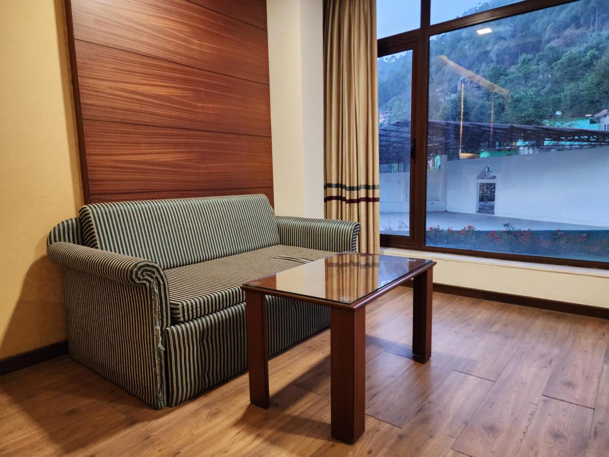 Hotel Royal Ark - Kasauli Extérieur photo