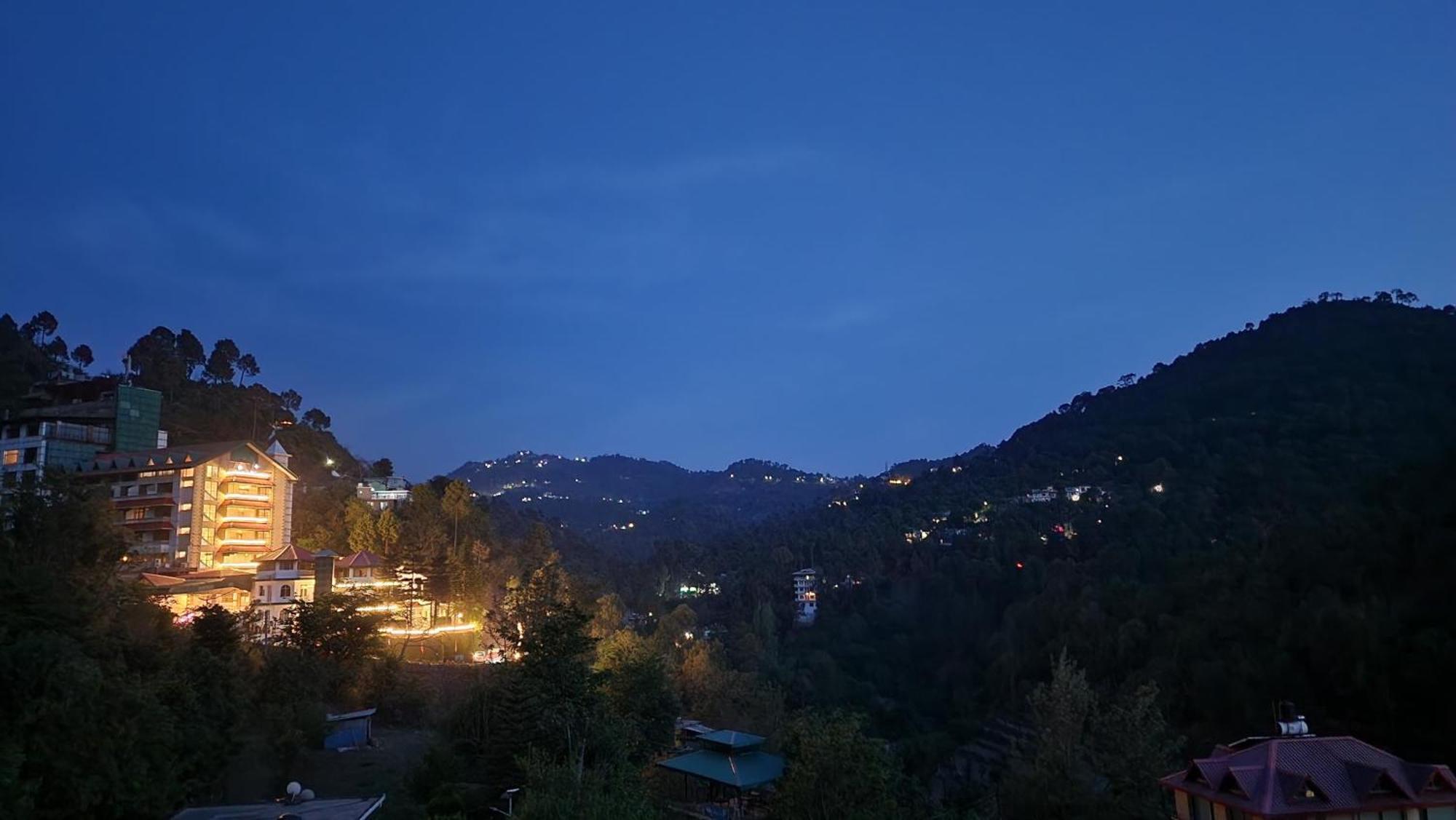 Hotel Royal Ark - Kasauli Extérieur photo
