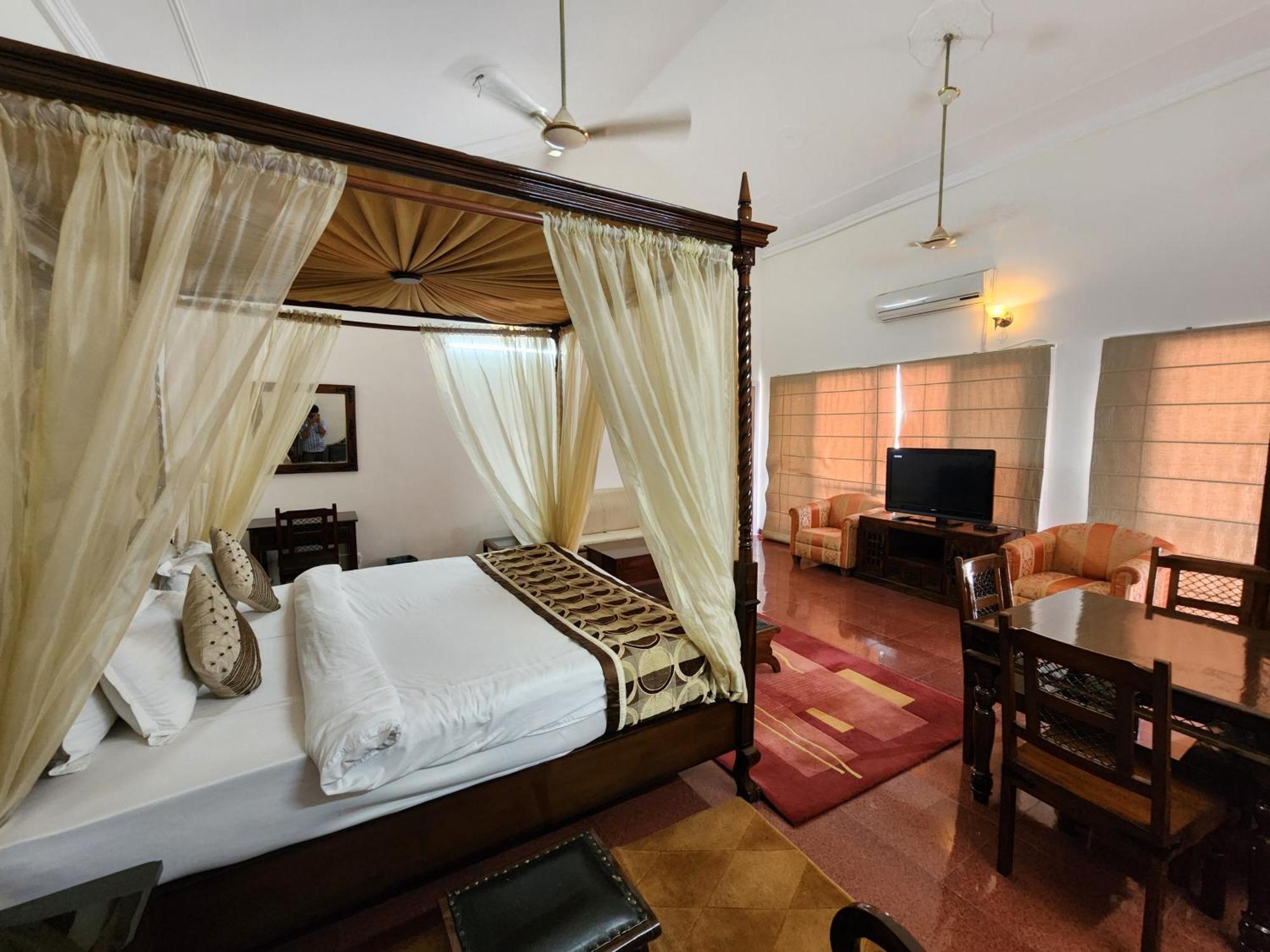 Hotel Royal Ark - Kasauli Extérieur photo