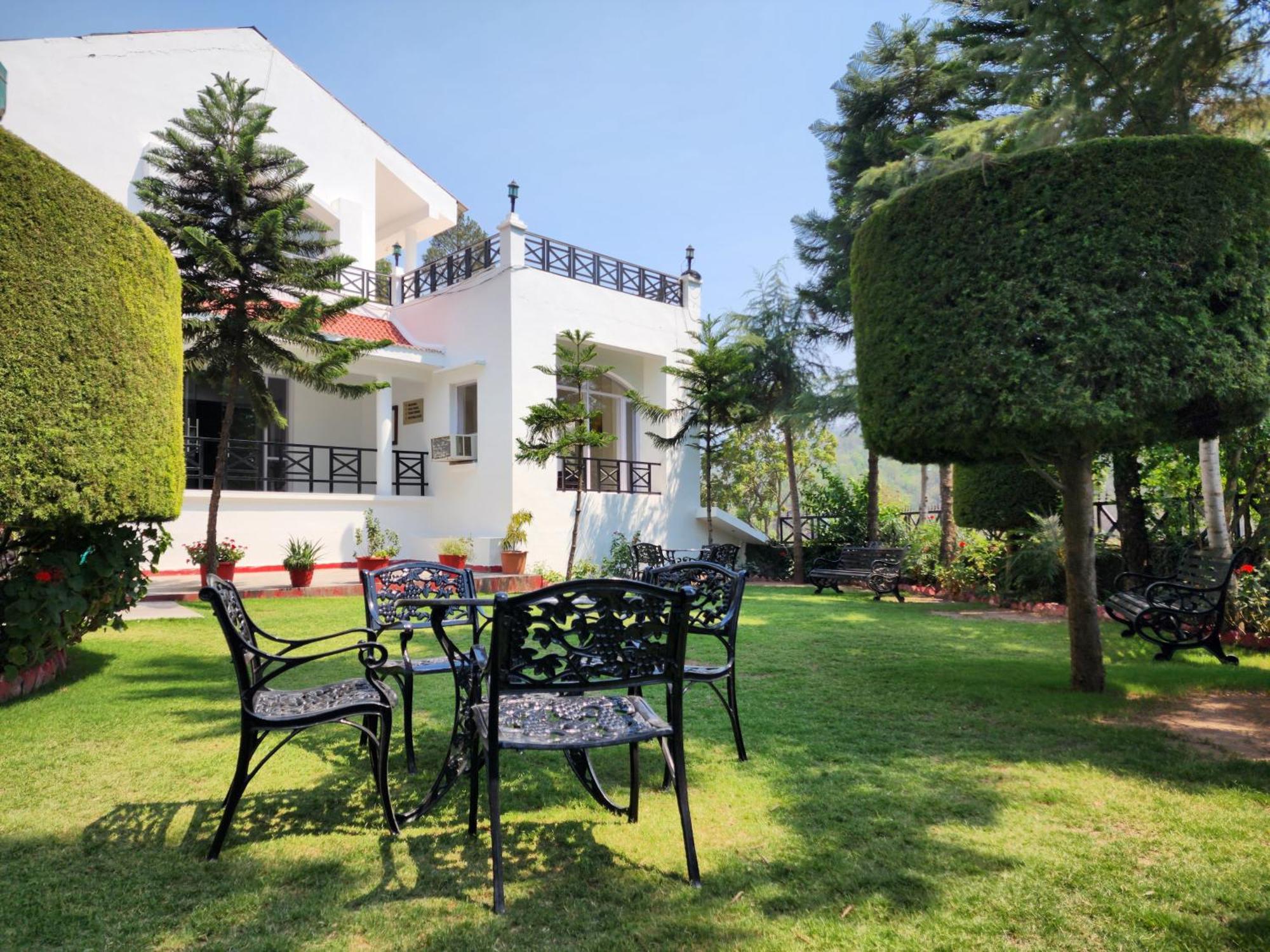 Hotel Royal Ark - Kasauli Extérieur photo