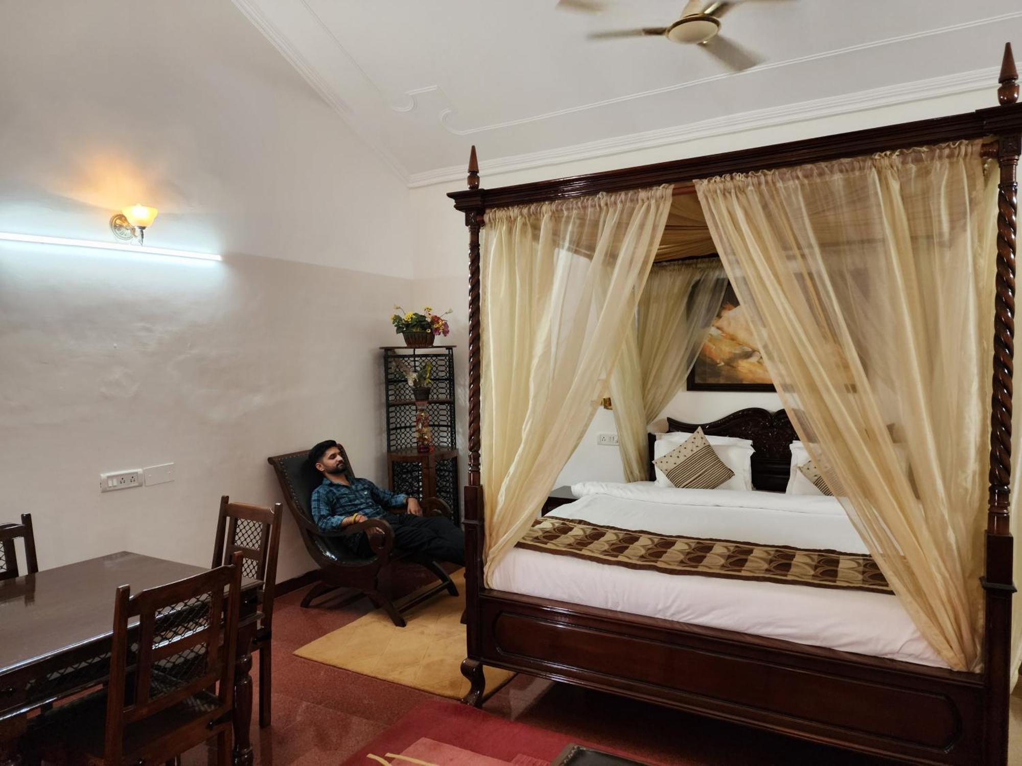Hotel Royal Ark - Kasauli Extérieur photo