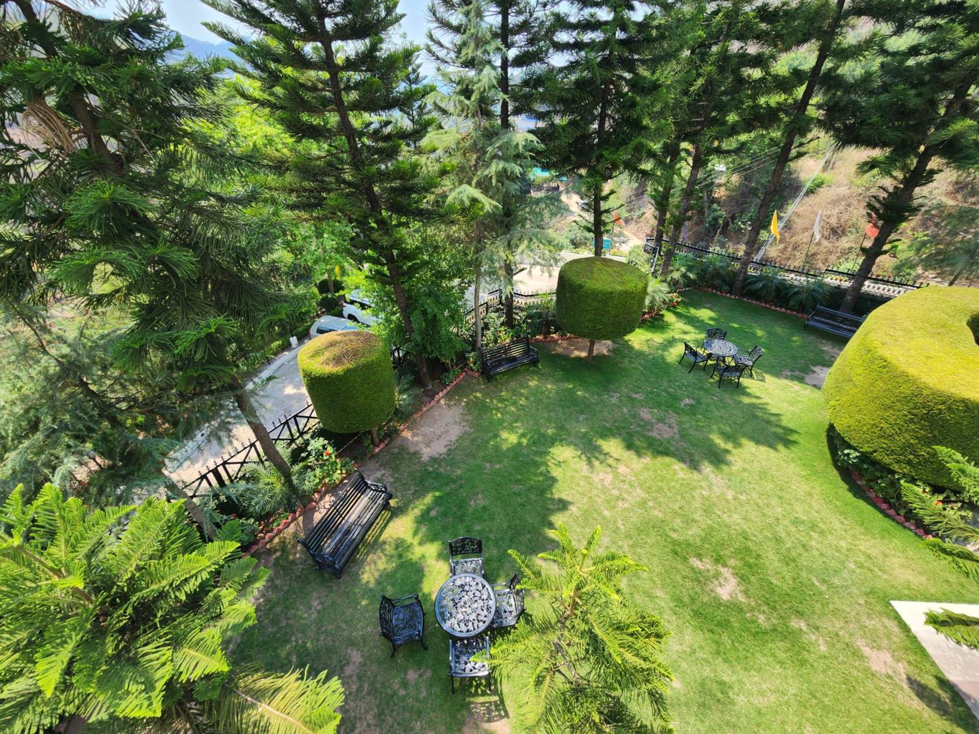 Hotel Royal Ark - Kasauli Extérieur photo